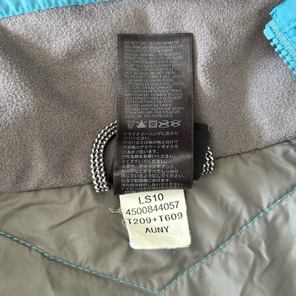 The North Face Quilted Vest - Picture 8 of 9